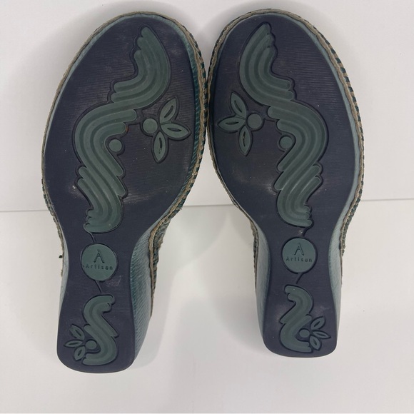 Clark’s Artisan Women’s 7 Brown Green Leather Western Stitched Comfort Clogs - Picture 11 of 14